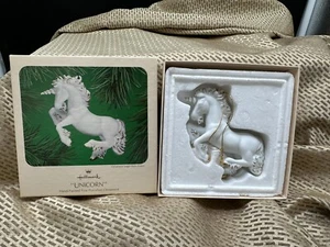 Punze Andenken Ornament 1983 Einhorn handbemalt feines Porzellan Ornament - Bild 1 von 4