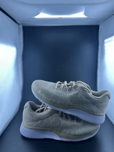 Size 5 - Nike Tanjun Racer Beige 2018 Brand new no box lid - Picture 1 of 6