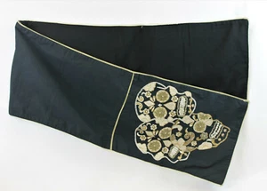 Spooky Night Table Runner Skull Skeleton Head Black Gold Day of the Dead Beaded - Bild 1 von 8