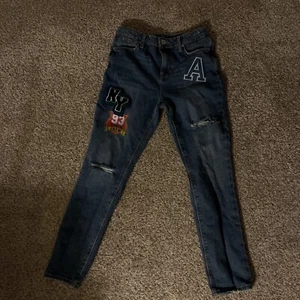 Pantalones de mezclilla artísticos sin límites talla 5 - Imagen 1 de 5