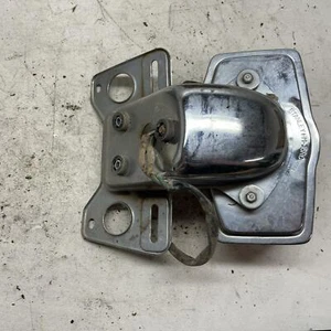 Honda CB650 1979 montaje de luz trasera (B16-3108) - Imagen 1 de 2
