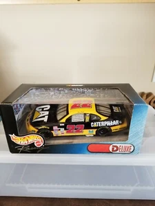 CATERPILLAR HOT WHEELS 1.24 SCALE DELUXE CAR #22 WARD BURTON - Bild 1 von 1