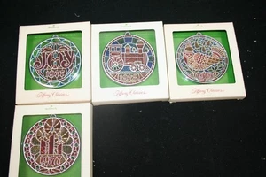 4 Ornamenti Hallmark Tiffany Classics 1977 1978 e 1979 nuovi in scatole originali - Foto 1 di 5
