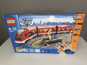 LEGO CITY: Passenger Train 7938 New Sealed in Box Retired