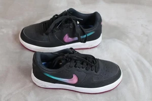 Nike Air Force 1 Schuhe Jugend Größe 5,5 Y schwarz pink schillernd Swoosh AT4143-001 - Bild 1 von 6