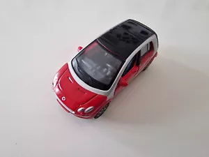 SIKU 1301 SMART FORFOUR ROJO/PLATEADO COMO NUEVO - Imagen 1 de 3