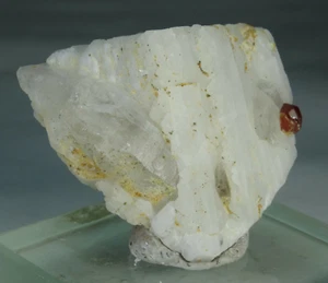 192 CARATS RED GARNET, QUARTZ AND FELDSPAR FROM PAKISTAN, (BT-79). - Picture 1 of 10