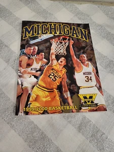 1999-2000 MICHIGAN WOLVERINES BASKETBALL MEDIA GUIDE Yearbook VGC - Picture 1 of 3