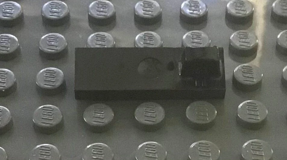 LEGO Azulejo Bisagra Negro 1 x 3 Bloqueo con 1 Dedo en la Parte Superior Foto 1 de 1