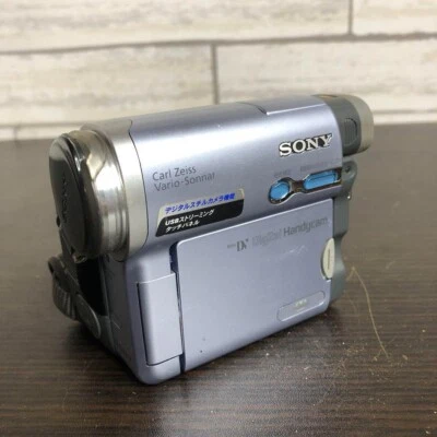 Sony Handycam DCR-TRV22 Mini DV Camcorder Nightshot For Parts from Japan - Image 1 of 4