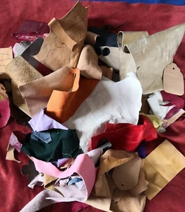 A quantity of SMALL LEATHER OFF CUTS - Picture 1 of 9