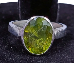 Anillo de plata granate verde natural corte ovalado de 20,75 quilates talla 8 gemas EGL 5 MRB - Imagen 1 de 6