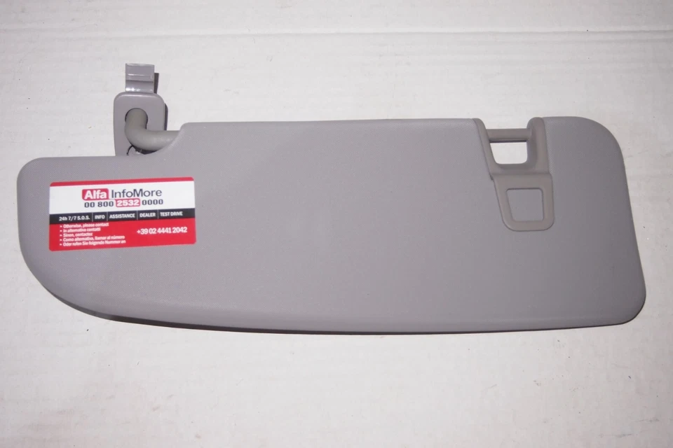 Parasol izquierdo alfa romeo giulia 952 año 17 Foto 1 de 1