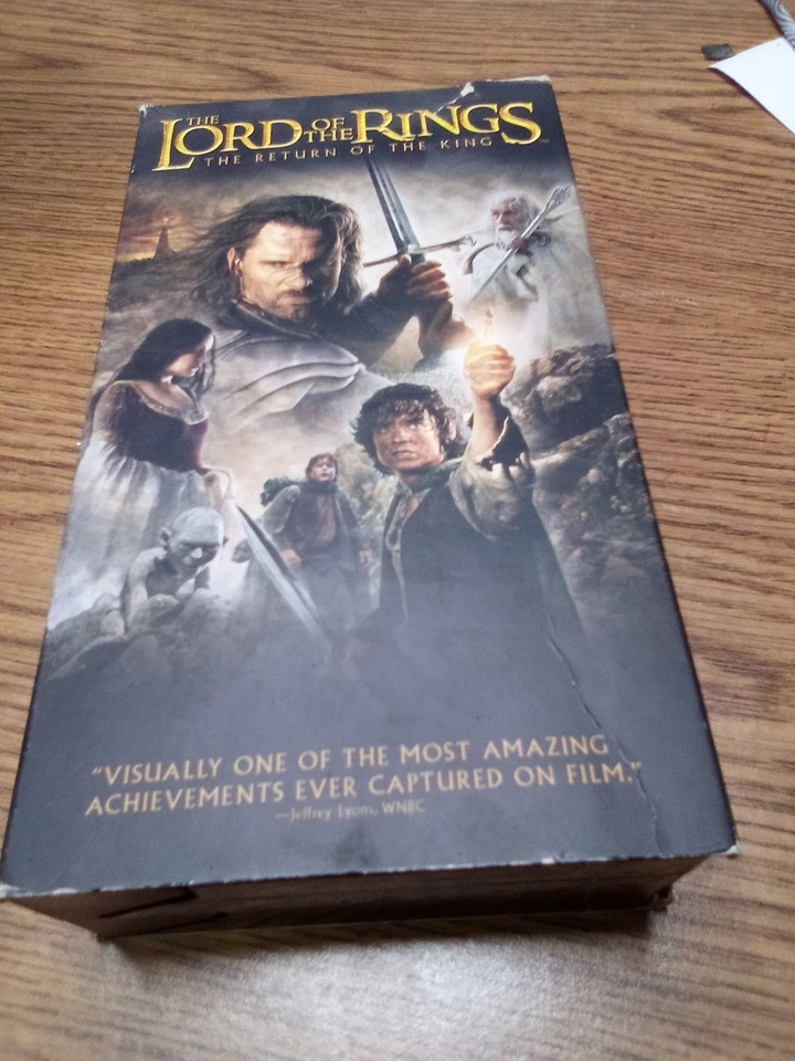 The Lord of the Rings: The Return of the King (VHS, 2004, 2-Tape Set,... - Image 1 of 3