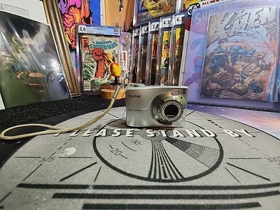 Kodak EasyShare C513 5MP Digital Camera Silver - Image 1 of 4
