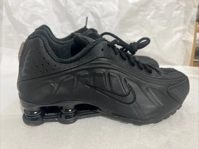 NIKE SHOX R4 WOMENS (BLACK/BLACK-BLACK-MAX ORANGE) Size 8.5 - Image 1 of 4