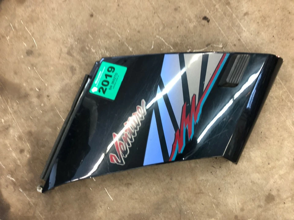 Yamaha Snowmobile Venture XL 488 левая передняя панель 8BK-2197H-00-00 - Изображение 1 из 1