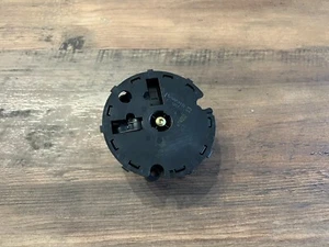 GENUINE MERCEDES W164 W211 W203 W210 W251 ELECTRIC MIRROR MOTOR 3 pin 2038202442 - Picture 1 of 10
