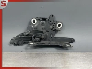 2012 - 2016 BMW 3 SERIES 328I F30 FRONT RIGHT BONNET HINGE 7239416 OEM - Picture 1 of 4