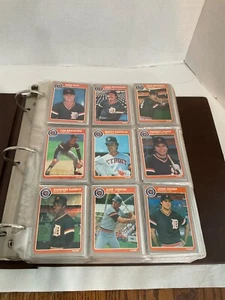 1985 Fleer complete set in binder (660) Roger Clemens, Kirby Puckett RCs NMMT-MT - Foto 1 di 9