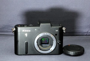 Nikon1  V1 Gehäuse - Bild 1 von 4