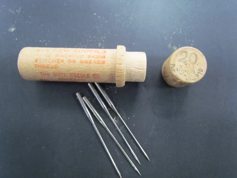 NOS Boye Antique 4 Needles Treadle Sewing Machine Parts Size 20 Wooden Tubes Cover