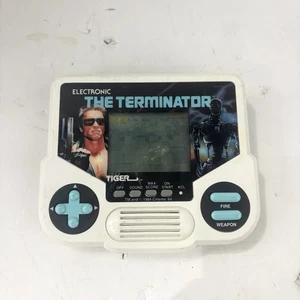 Tiger Electronics 1988 The Terminator elektronisches Handheld-Spiel getestet funktioniert - Bild 1 von 4