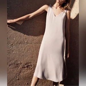 Aritzia Babaton Minimalist V Neck Midi Jeremy Slip dress - Picture 1 of 10