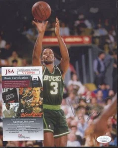 FOTO 8X10 FIRMADA AUTOGRAFIADA POR DALE ELLIS MILWAUKEE BUCKS JSA VV20916 - Imagen 1 de 1