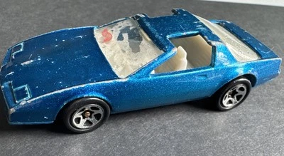 Pontiac Firebird 1982 azul metálico Firebird GHO's Hot Wheels Foto 1 de 4