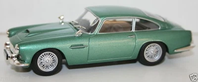 1/43 SCALE DIECAST METAL MODEL - ASTON MARTIN DB4 COUPE - GREEN - Image 1 of 4