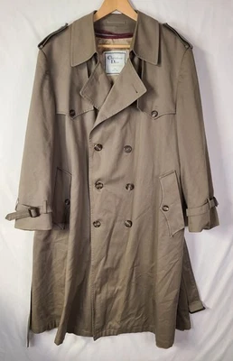 Christian Dior LE CONNOISSEUR. Men's Double Breasted Overcoat. Size 44S - Image 1 of 4