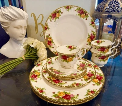Juego de cena Royal Albert Old Country Roses 11 piezas.Como nuevo Foto 1 de 4