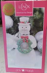Lenox Snowman Holding Wreath Exclusively Macy's 7" tall 2015 Decking the Halls - Picture 1 of 5