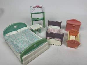 De Colección Fisher Price Loving Familia Casa de Muñecas Dormitorio Muebles Cama Cuna Doble 6 Mesas - Imagen 1 de 10