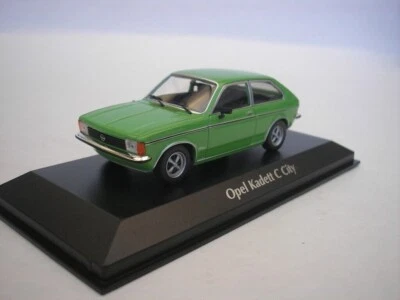 OPEL KADETT C CITY 1977 1979 VERDE METAL MAXICHAMPS 940048160 1:43 MINICHAMPS - Immagine 1 di 4