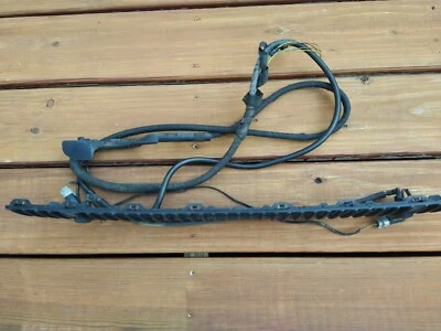 BMW 525I 530I 535XI 535I E60 WINDSHIELD WASHER NOZZLE ASSEMBLY OEM - Image 1 of 4