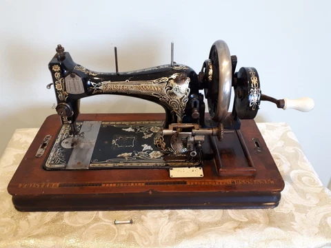 Antique 1905 Frister & Rossmann Hand Crank Sewing Machine Fully Tested Germany Cover