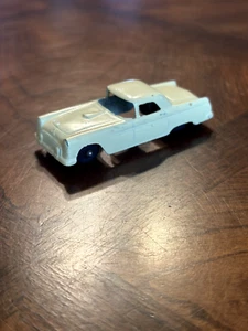 Tootsie Toy Ford Thunderbird Yellow Diecast Chicago USA T-Bird Vintage 50s - Picture 1 of 5