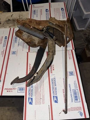 Ford F150 Bronco F250 F350 1973 1979 embrague pedal de freno montaje completo Foto 1 de 4