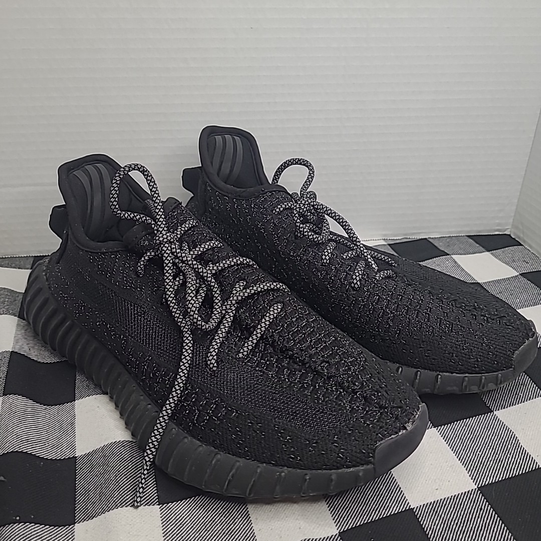 adidas Yeezy Boost 350 V2 Low Onyx for Sale - Authenticity adidas Yeezy Boost 350 V2 Low Onyx for Sale - Authenticity