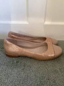Gorgeous Ladies Clarks Festival Gold Leather Ballerina Pumps/Shoes, UK Size 7 D - Picture 1 of 7