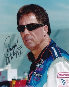DARRELL WALTRIP Foto Autografiada 8x10 NASCAR - Imagen 1 de 1