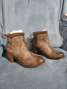New Roxy Dakota Brown Sherpa Lined Booties Women's Size 8 No Box - Picture 1 of 4