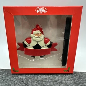 Fútbol Santa Navidad Adorno Resina ChalkTalk Deportes 2019 Nuevo en Caja Vacaciones - Imagen 1 de 4