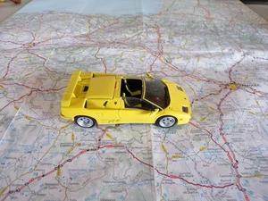 LAMBORGHINI Diablo Roadster Jaune IXO 1/43 - Picture 1 of 2