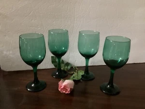 4 Libbey Premier Dark Green Wine Glasses 7 1/4"/ Toasting/ Emerald Green - Picture 1 of 6