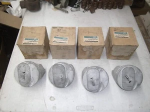 4) NOS 1970 Chevrolet Corvette 454 030 LH Pistons 70 GM Chevelle 3976027 3976041 - Picture 1 of 11