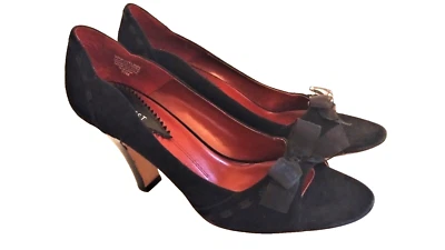 Vestido de tacón de aguja Nine West 'Kaitlinn' negro gamuza punta abierta talla 10 Foto 1 de 4