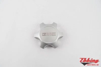 Центральный колпак колеса 18 дюймов окрашенный в серебристый цвет ID 9596876 подходит для GMC Acadia 693179 2013-2016 годов выпуска - Изображение 1 из 4